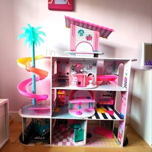 LOL dollhouse barely used
